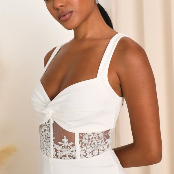 Lulu's White Jumpsuit with Elegant Tailoring - Picture 3 of 4